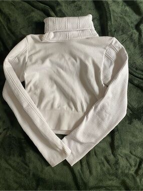 One Step Ahead White Ribbed Turtleneck Top